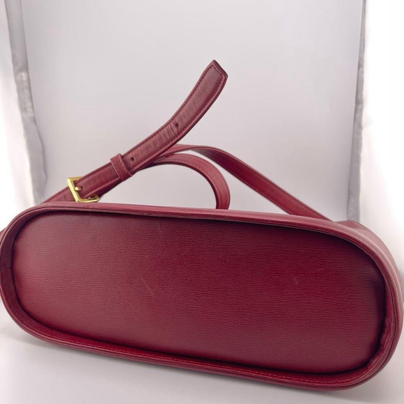 ❤️Valentino Garavani Red Leather Crossbody - Picture 6 of 9